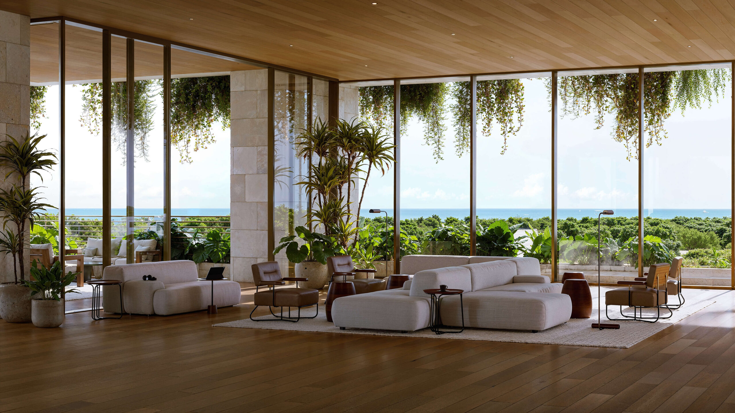 Ziggurat Coconut Grove – Premium office building interior